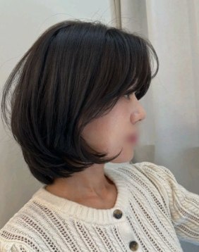 윤미래 점장의 퍼스널 진단 후 카키브라운 중단발 레이어드컷